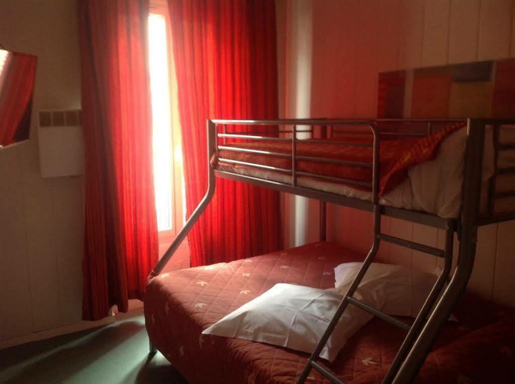 Untalented Hotel - Villette Paris Bagian luar foto